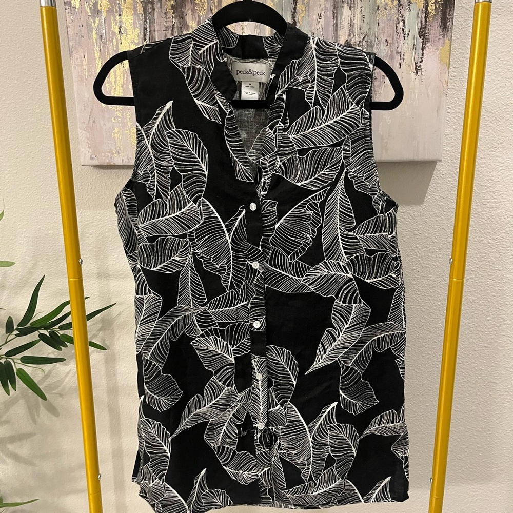 Peck & Peck Monochrome Linen Leaf Print Top